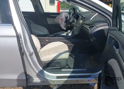 2016 Ford Fusion Titanium из США, поврежденный, VIN 3FA6P0K93GR301279